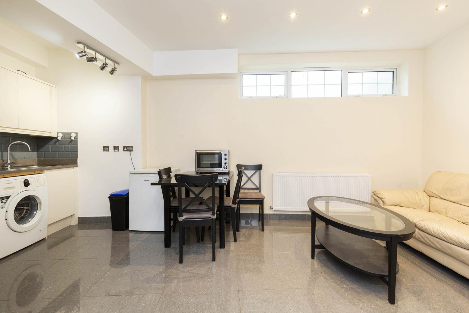 Great Location, Available now Brondesbury Park, Willesden Green